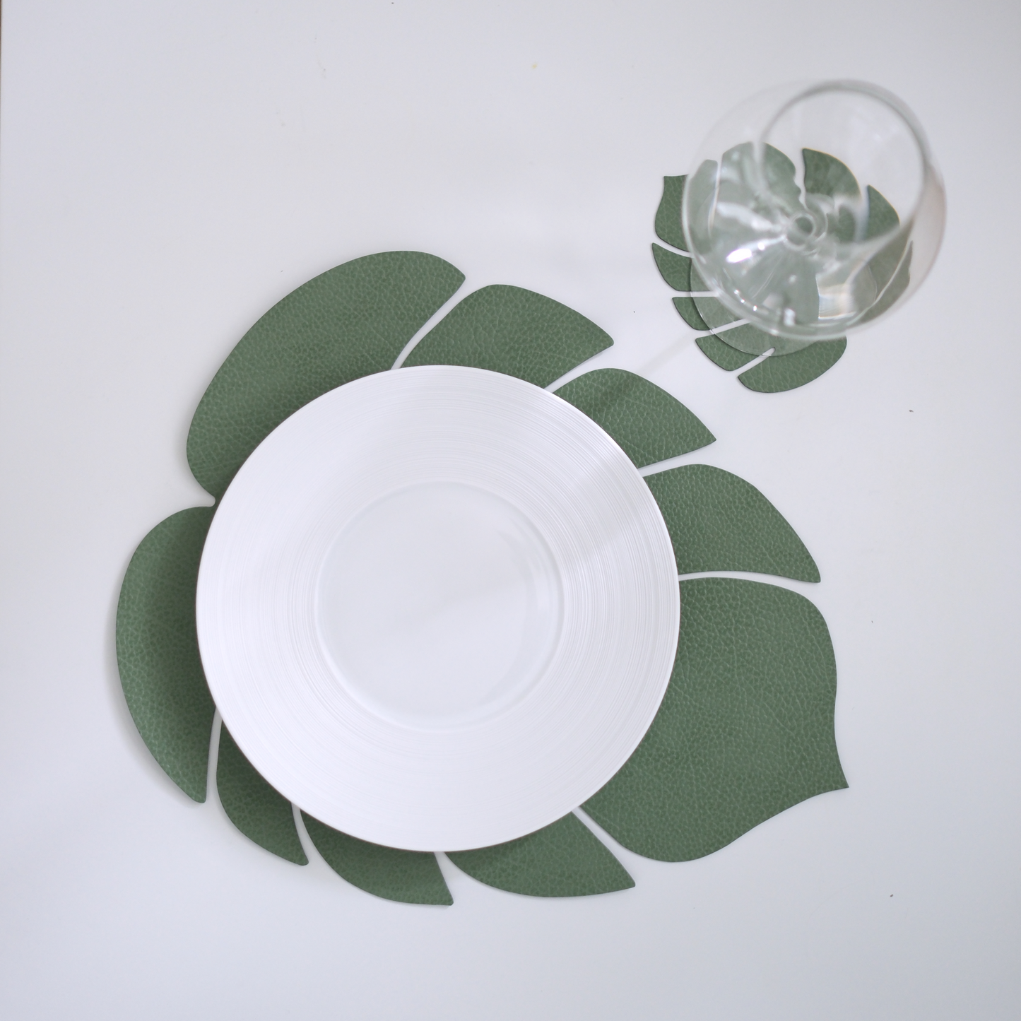 LOT DE 4 SETS DE TABLE